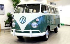 Oldtimer Bulli T1 samt-grün mieten Nürnberg
