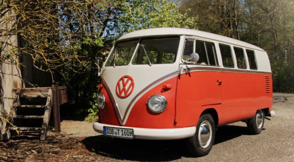 Oldtimer Bulli T1 Siegellack-Rot mieten Nürnberg